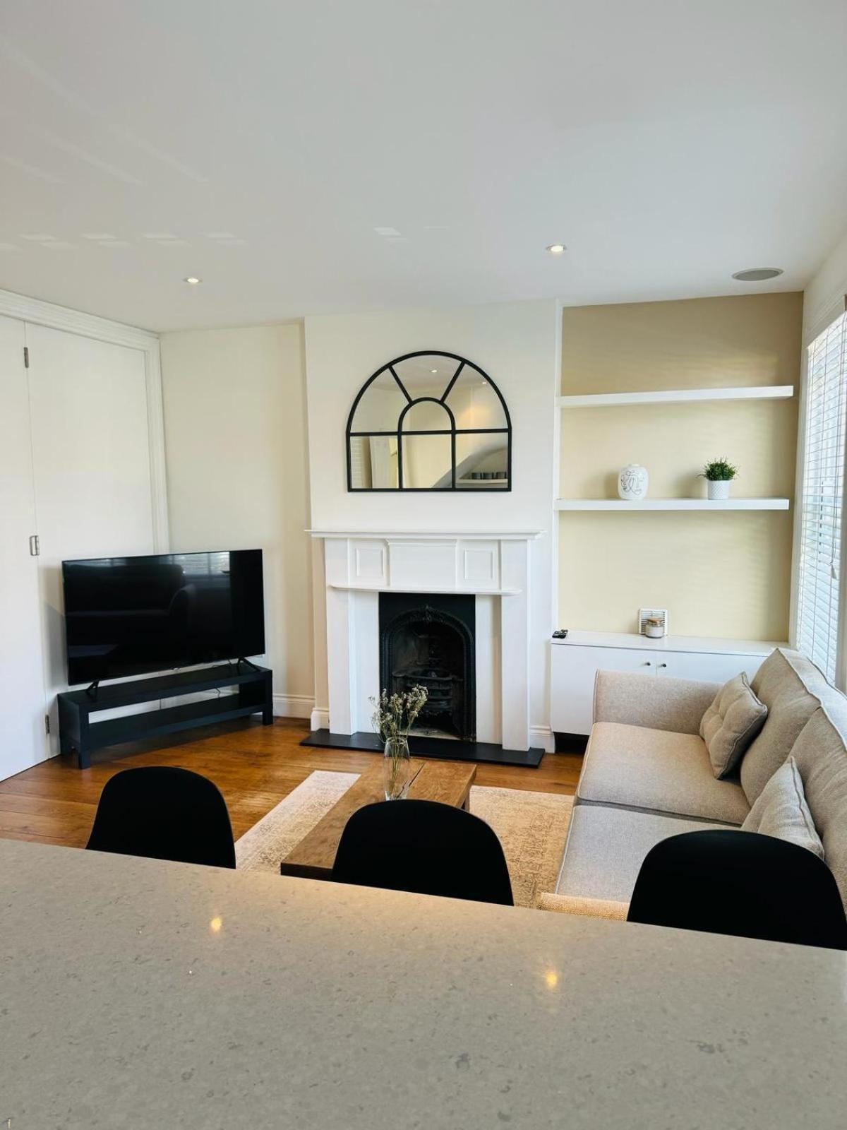 Stunning Flat In Chiswick Appartement *